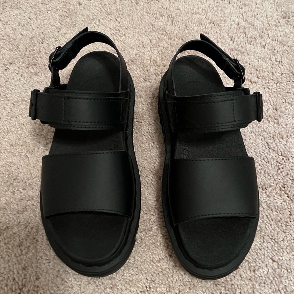 Womens Dr. Martens Voss
